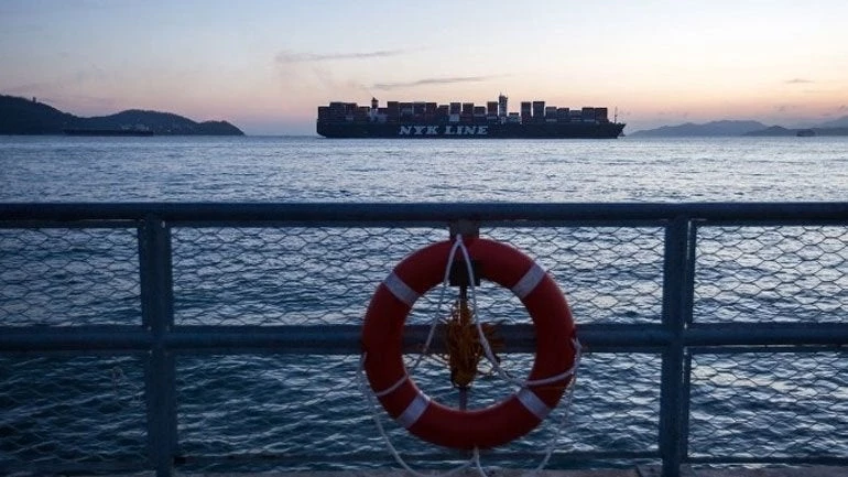 Κίνα-ΗΠΑ: «Επικίνδυνη» προσέγγιση δυο πολεμικών στη Νότια Σινική Θάλασσα